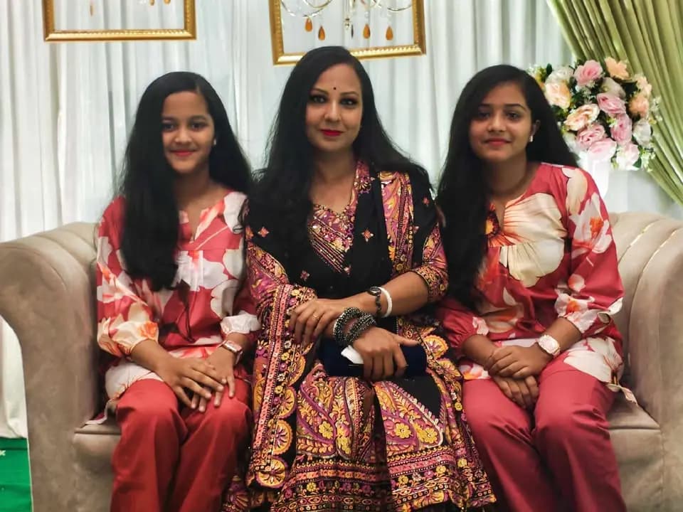 Joypuri Printed Women’s Top – V Neck & Slim Sleeve Design